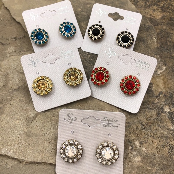 🍀 Rhinestone Round Post Stud Earrings - Picture 1 of 3
